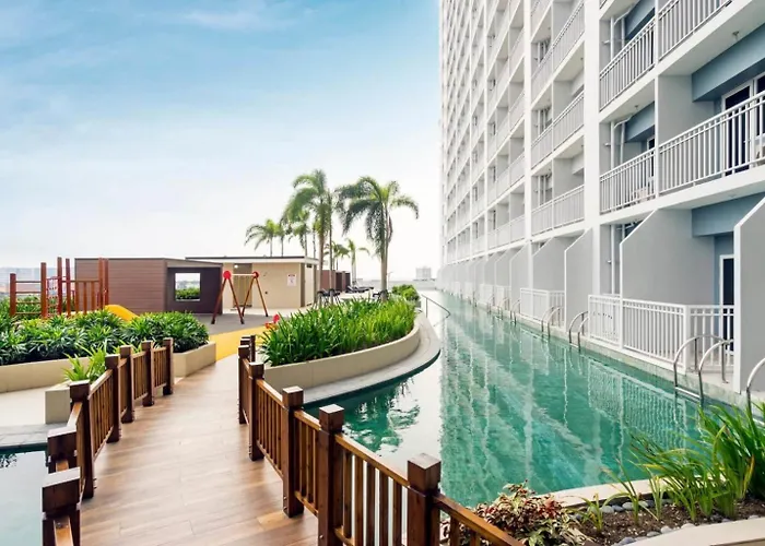 Rhoydez Condotel Breeze Apartment *